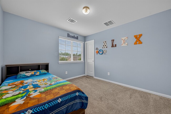 Building Photo - 10314 Douglas Fir Villa Ave