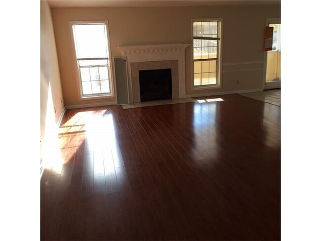 Building Photo - 930 Misty Creek Ct