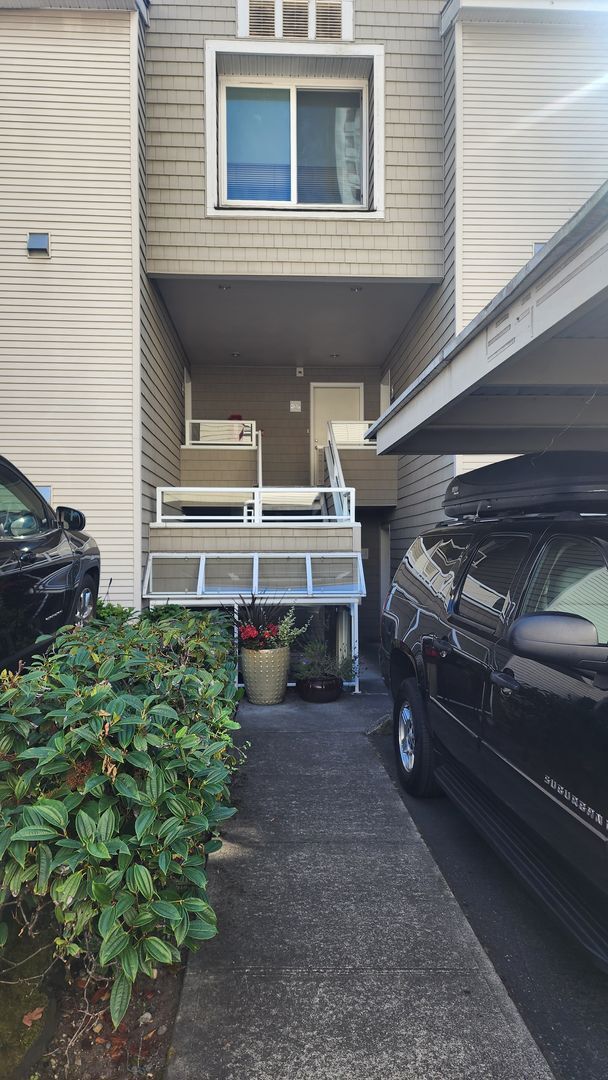 Building Photo - Downtown Tacoma 2 Bedroom Condo!