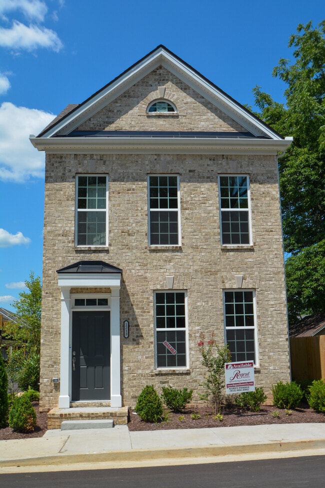 Front view - 1213 Frisco St