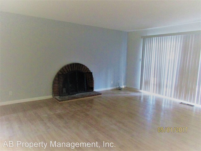 Building Photo - 1109 Kottinger Dr