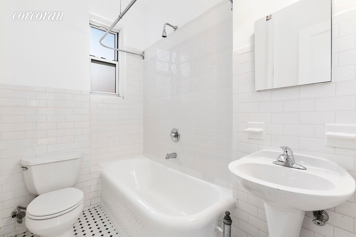 Foto del edificio - 115 E 89th St