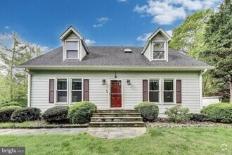 Building Photo - 7726 Seven Locks Rd