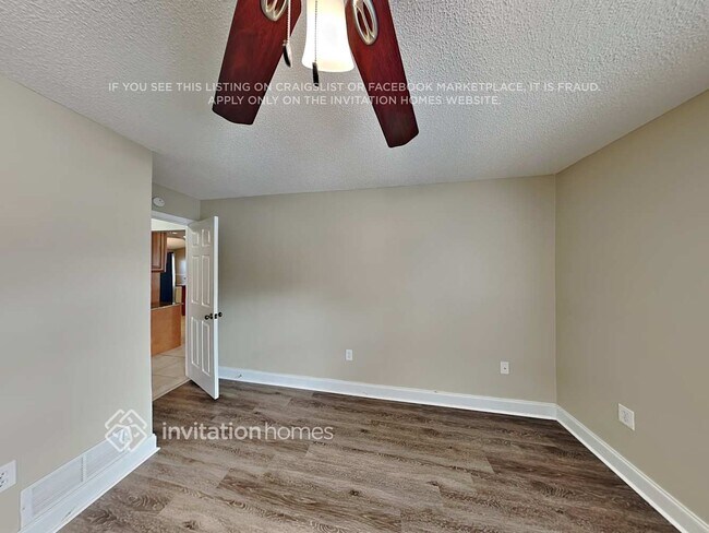 Foto del edificio - 2297 Cork Oak St E