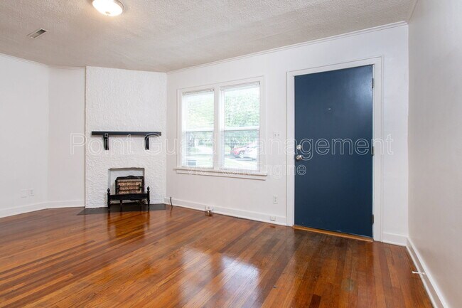 Foto del edificio - 621 N Broadview Ave