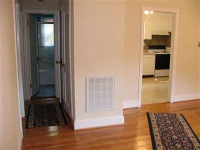 Building Photo - 2419 Salua Dr