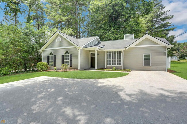 Building Photo - 2031 Dodson Dr SW