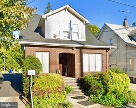 Building Photo - 1549 Brunswick Ave