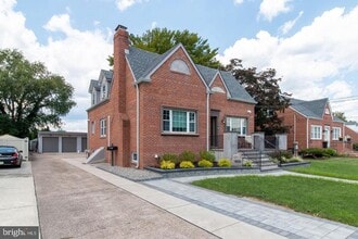 Building Photo - 115 Samdin Blvd