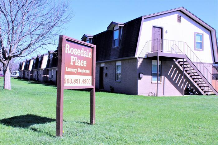 Primary Photo - 600 E Rosedale St