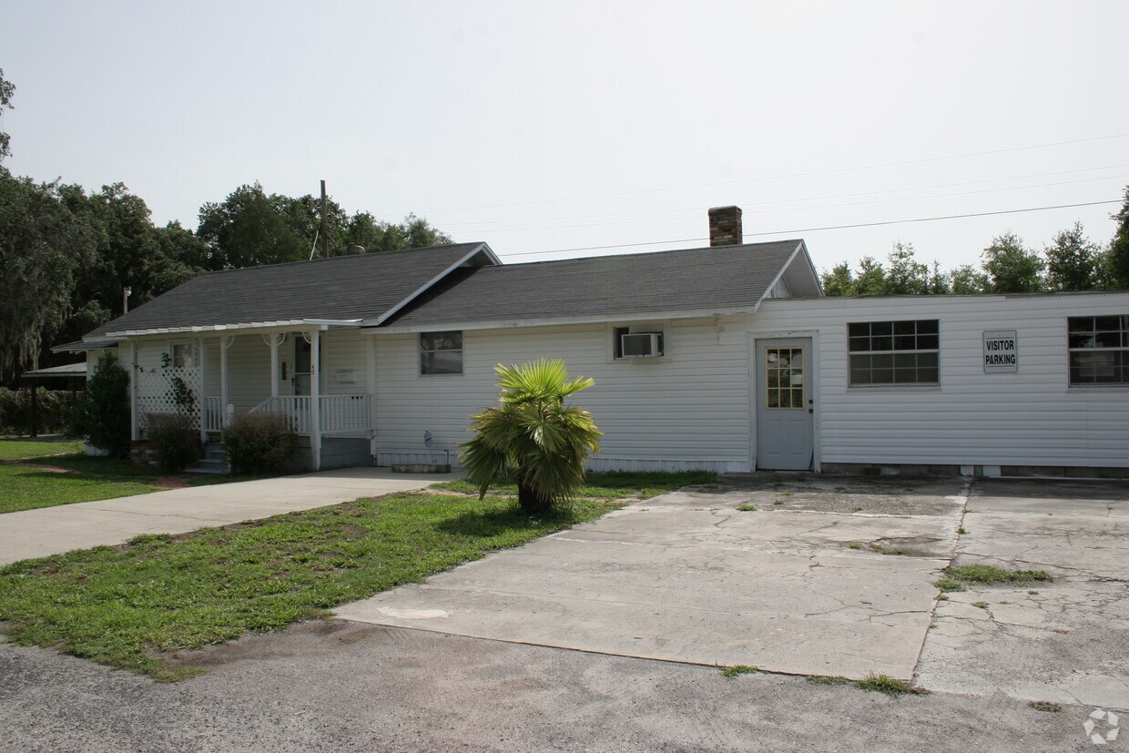 Building Photo - Townsley Estates
