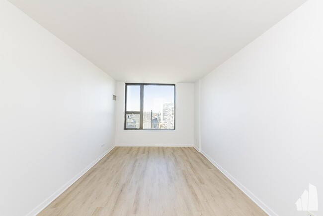 Foto del edificio - 2 bedroom in Chicago IL 60647