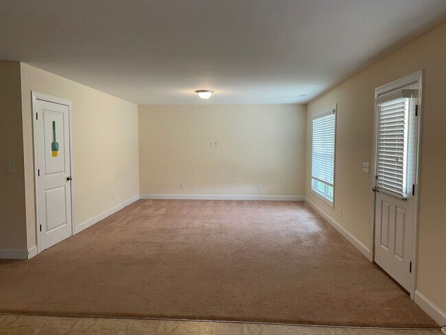 Foto del edificio - Exclusively Offered by Muse Realty Rentals...