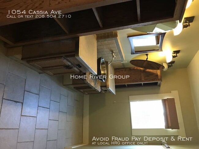 Building Photo - 1054 Cassia Ave