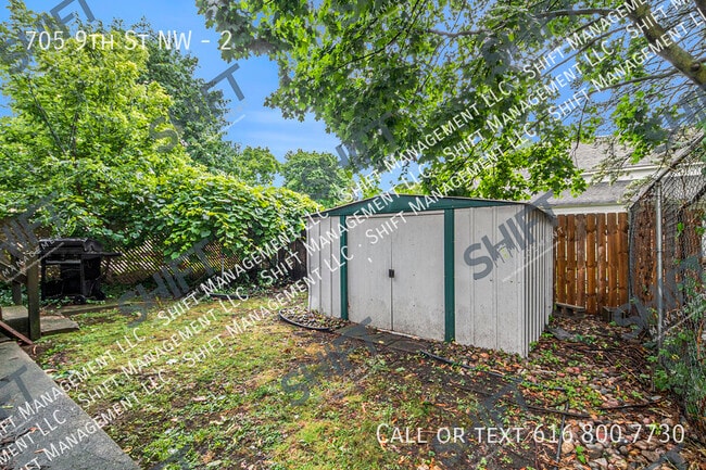 Foto del edificio - 705 9th St NW