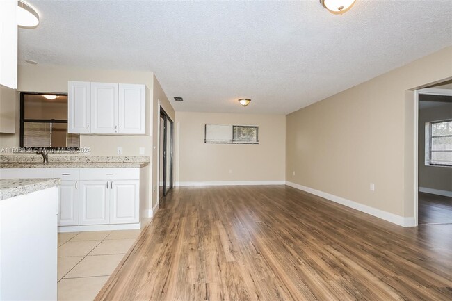 Foto del edificio - 1434 SW Broadview St