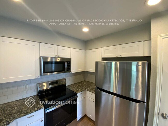 Building Photo - 653 Lemon Dr
