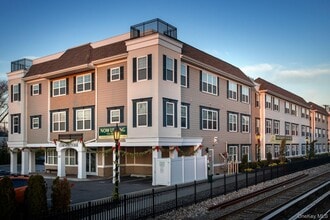 Building Photo - 40 Elizabeth St