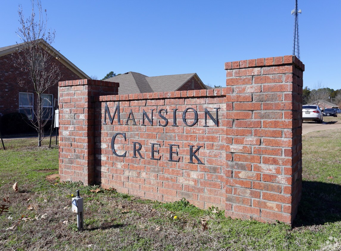 Mansion Creek Apartments in Tyler, TX
