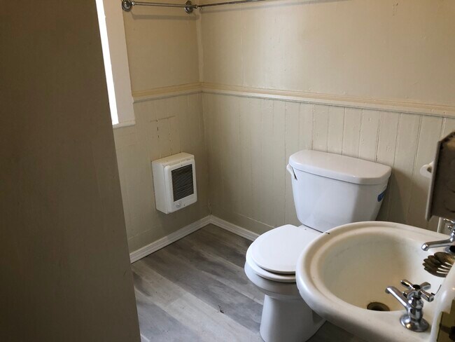 Foto del edificio - 400 NE Oak St