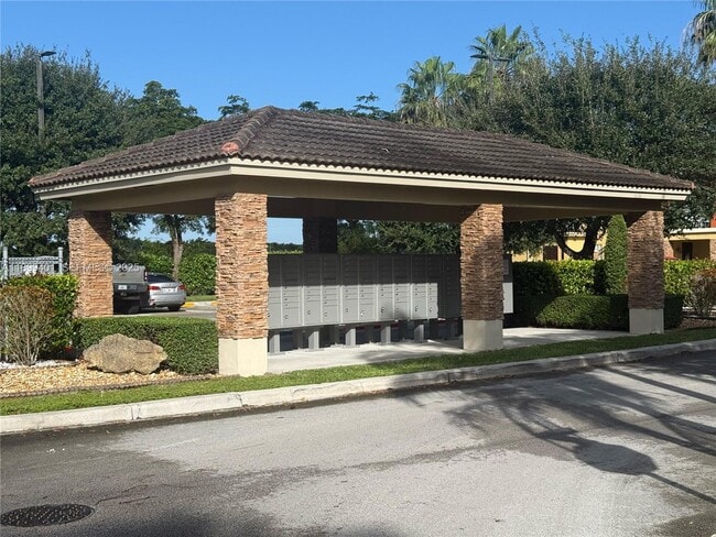 Foto del edificio - 930 NE 34th Ave