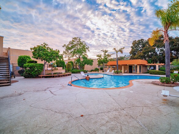 Piscina - 6765 Alvarado Rd