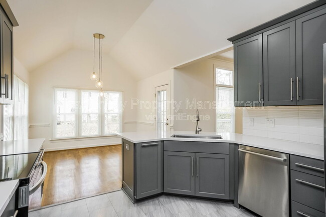 Building Photo - 105 Wagon Trail Dr