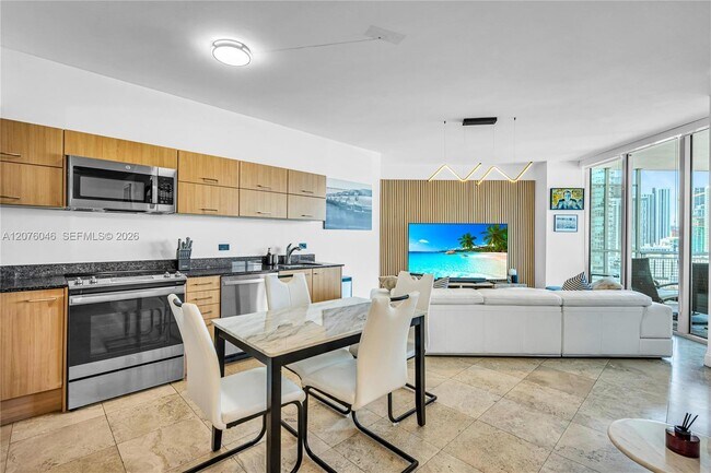 Building Photo - 350 S Miami Ave
