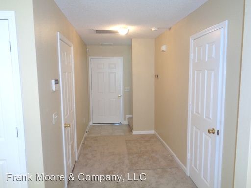 Building Photo - 1004 Towne Park Dr