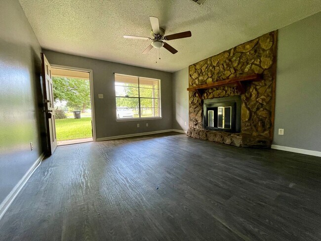 Foto del edificio - For Rent – 3 Bedroom, 1.5 Bath Home in Jac...