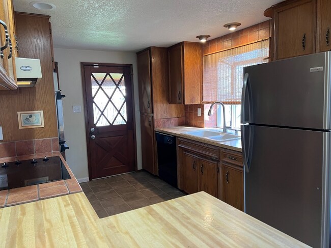 Building Photo - 419 Harvard Ave