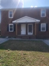 Building Photo - 1700 Fletcher Dr
