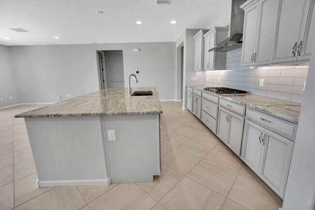 Foto del edificio - PENDING / RENTED