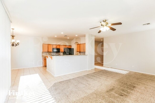 Foto del edificio - 15913 W Ventura St