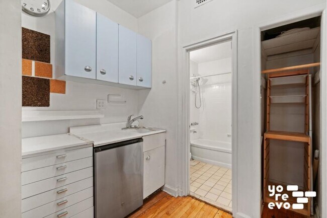 Building Photo - 0 bedroom in NEW YORK NY 10014