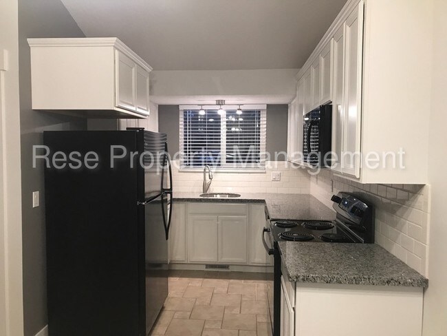 Foto del edificio - 2420 W Gordon Ave