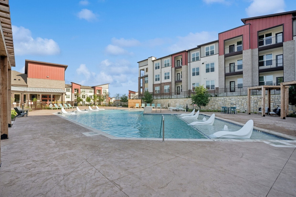 Primary Photo - Ascend at Pioneer Hill