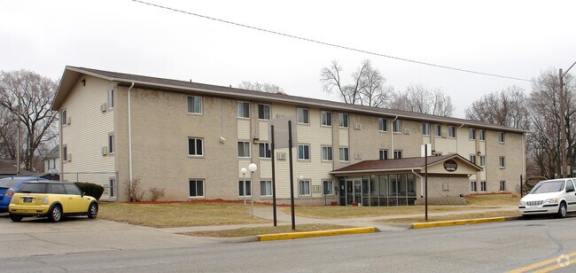 Andrews Gardens Apartments Indianapolis In Apartments Com