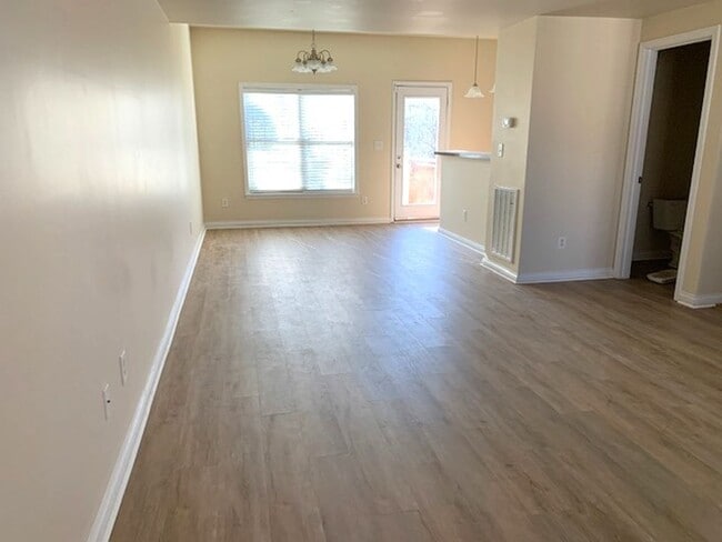 Photo - 1145 Appian Crossing Way House
