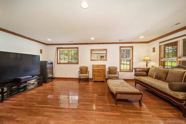 Foto del edificio - 100 Devon Rd