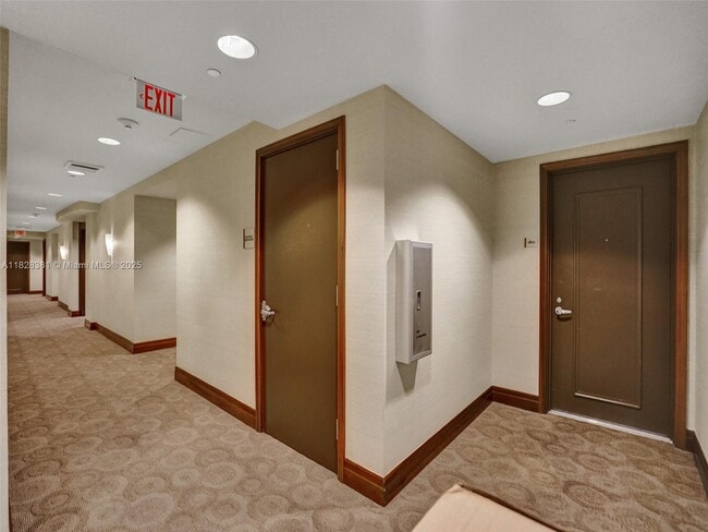 Building Photo - 1050 Brickell Ave