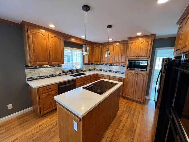 Foto del edificio - 1294 Roycott Way