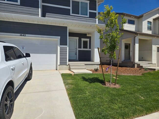 Building Photo - 1642 W Blue Flax Dr