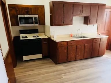 Building Photo - 700 Linden Ave