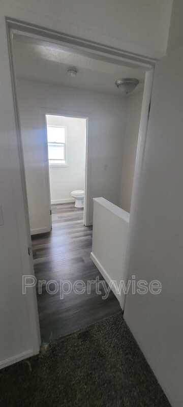 Building Photo - 1054 W 1520 N