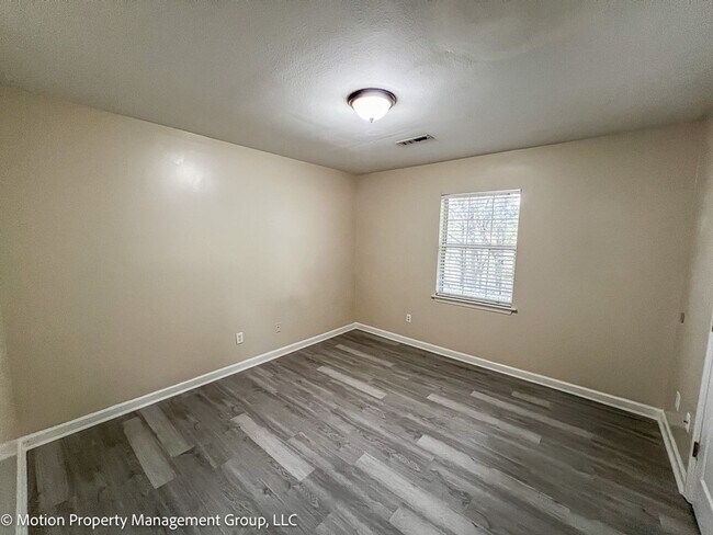 Foto del edificio - 1632 Hamlet Dr