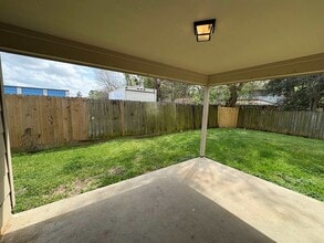 Building Photo - 9139 Prairie Trails Dr