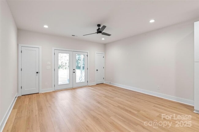 Building Photo - 1356 Briar Creek Rd