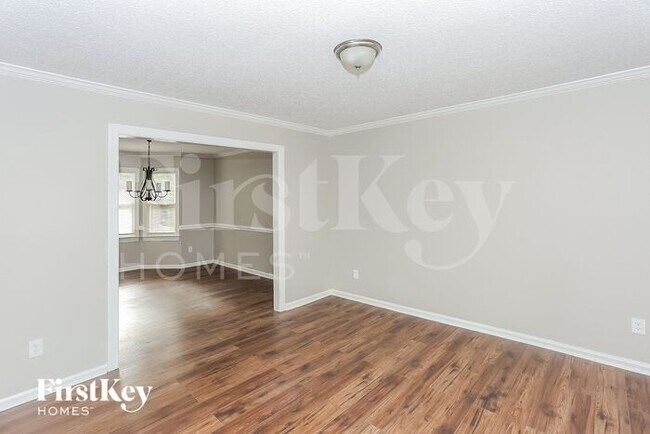 Foto del edificio - 2422 Haybrook Ln