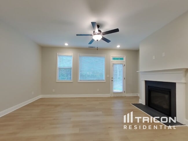 Building Photo - 97 Arbor Chase Pkwy
